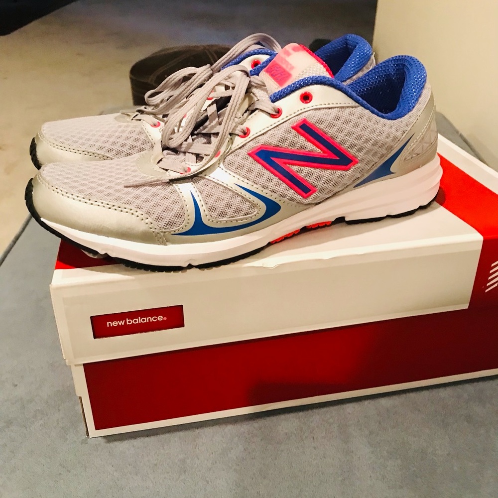 New Balance 577  Women’s Sneakers, Size 10